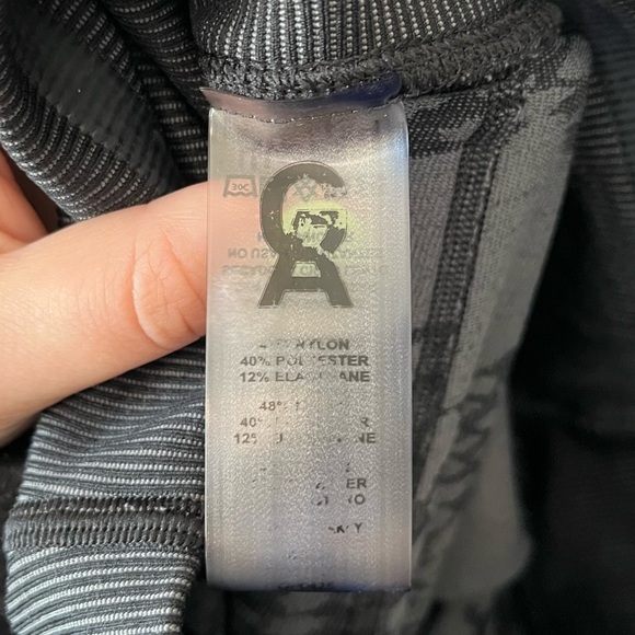 Good American Active Leopard Seamless 7/8 Leggings Black/Gray Size 2/3 = M/L - Picture 12 of 13